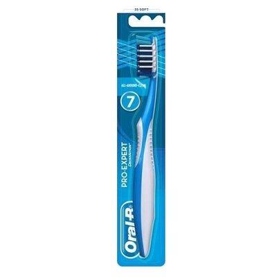 Oral-B Pro Expert Cross Action Superior Clean Medium 40 - 1