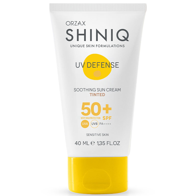 Shiniq UV Defense Hassas Ciltler için Renkli Güneş Koruyucu SPF50+ 40 ml
